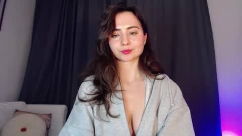 Snapshot of dream_nicole02 chatting on 01.07.25 Nicole online show from 01.07.25