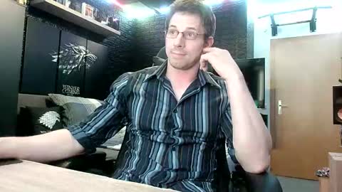 Snapshot of dreamwallker chatting on 10.24.25 Ioannes Paulus the 2nd online show from 10.24.25