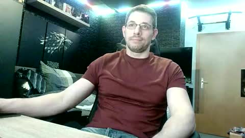 Snapshot of dreamwallker chatting on 10.31.25 Ioannes Paulus the 2nd online show from 10.31.25