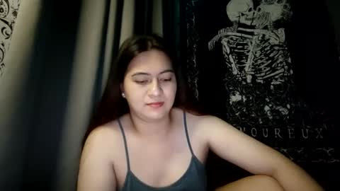 Snapshot of dreamycreamyst chatting on 12.21.24 dreamycreamyst online show from 12.21.24