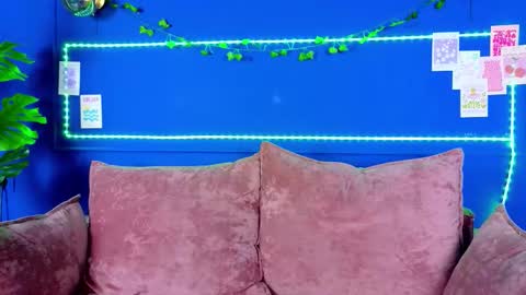 dreamymilka online show from 11.30.25