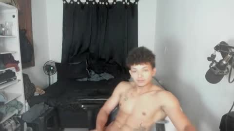 Snapshot of dres4u chatting on 11.13.25 dres4u online show from 11.13.25