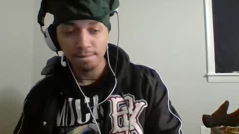 Snapshot of dubz07 chatting on 02.12.25 dubz07 online show from 02.12.25