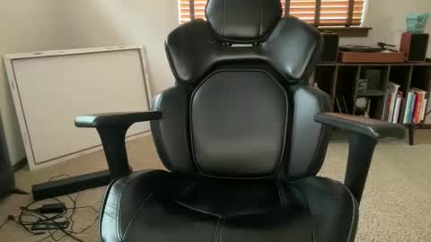 Snapshot of duke_london chatting on 02.05.25 Duke online show from 02.05.25