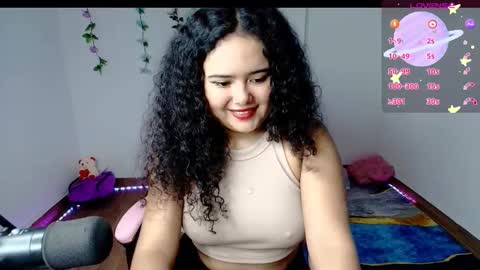 Snapshot of dulce_julieta_ chatting on 01.28.25 Dulce online show from 01.28.25