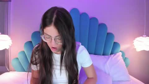 Snapshot of dulcevela chatting on 03.11.25 dulcevela online show from 03.11.25