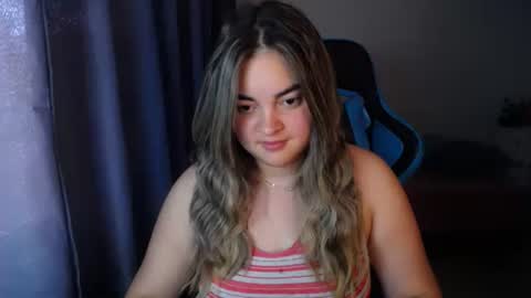 Snapshot of dumont_model chatting on 12.18.24 Nicole   online show from 12.18.24