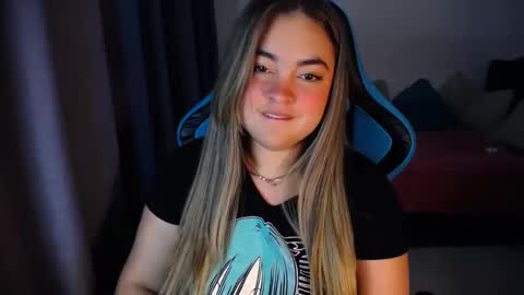 Snapshot of dumont_model chatting on 01.10.25 Nicole   online show from 01.10.25