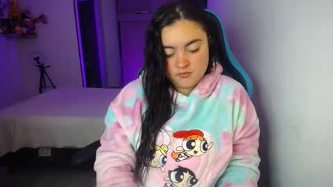 Snapshot of dumont_model chatting on 09.23.25 Nicole   online show from 09.23.25