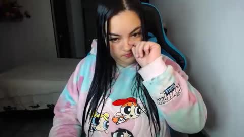 Snapshot of dumont_model chatting on 10.06.25 Nicole   online show from 10.06.25