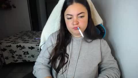 Snapshot of dumont_model chatting on 10.16.25 Nicole   online show from 10.16.25