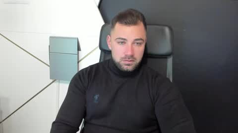 Snapshot of duncanstones chatting on 02.19.25 DuncanStone online show from 02.19.25