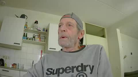 Snapshot of dutch_020 chatting on 10.29.25 dutch_020 online show from 10.29.25