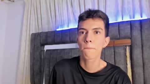 Snapshot of dylan_2005 chatting on 09.16.25 Dylan online show from 09.16.25