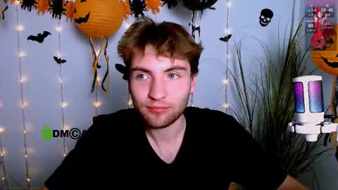 Snapshot of dylan_bold chatting on 10.22.25 dylan_bold online show from 10.22.25