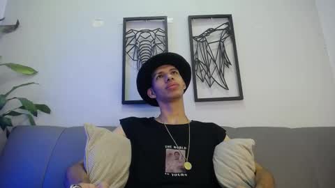 dylan_scotts online show from 10.01.25