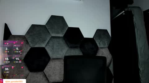 Snapshot of dylan_turner_ chatting on 09.19.25 dylan_turner_ online show from 09.19.25