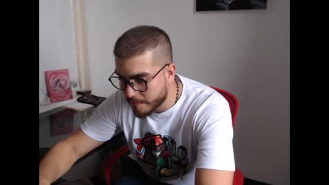 dylanhot10 online show from 10.11.25