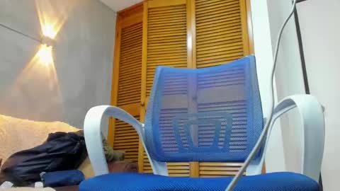 Snapshot of dylanstonne1 chatting on 12.10.24 D Y L A N online show from 12.10.24
