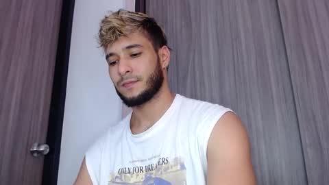 Snapshot of dylanxfun chatting on 10.01.25 dylanxfun online show from 10.01.25