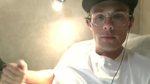 Snapshot of dylp400 chatting on 02.28.25 dylp400 online show from 02.28.25