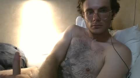 Snapshot of dylp400 chatting on 03.04.25 dylp400 online show from 03.04.25