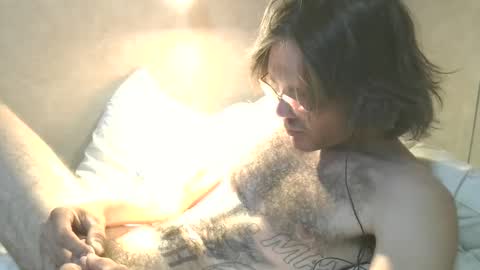 Snapshot of dylp400 chatting on 09.16.25 dylp400 online show from 09.16.25