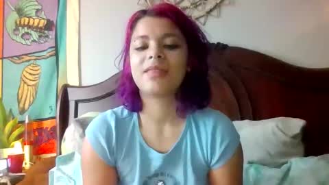 Snapshot of earth2lila chatting on 12.02.25 earth2lila online show from 12.02.25