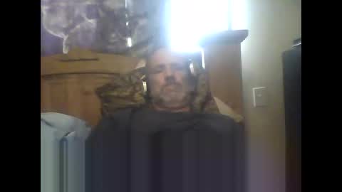Snapshot of easye4015 chatting on 12.25.24 Easye online show from 12.25.24