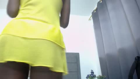Snapshot of ebony_baby1 chatting on 10.08.25 Baby online show from 10.08.25
