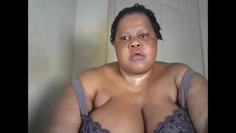 ebony_magixs online show from 10.16.25