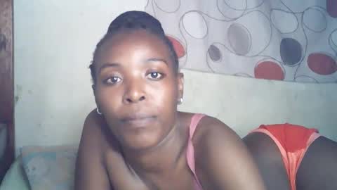 Snapshot of ebony_phoenix12 chatting on 10.08.25 ebony_phoenix12 online show from 10.08.25