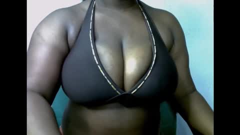 Snapshot of ebony_plumx12 chatting on 09.14.25 Prisy online show from 09.14.25