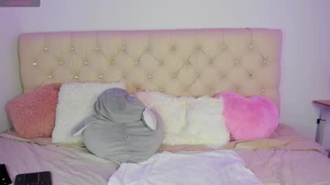 Snapshot of ebonygoddes03 chatting on 12.15.24 Queen Ebony online show from 12.15.24