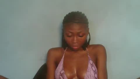 Snapshot of ebonyxxbabe chatting on 10.13.25 ebonyxxbabe online show from 10.13.25