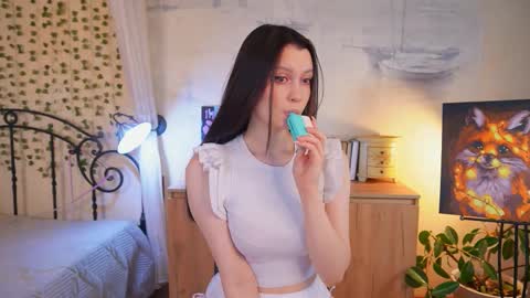 Snapshot of edithbrucker chatting on 09.20.25 Im Sally Im new here lets meet online show from 09.20.25