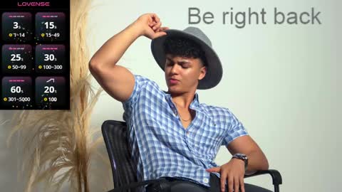 Snapshot of edward__clarck chatting on 12.04.24 EDWARD CLARCK online show from 12.04.24