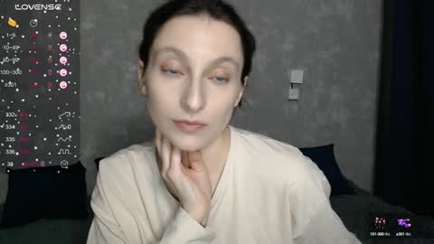 Snapshot of effy_gray chatting on 12.30.24 Anna online show from 12.30.24