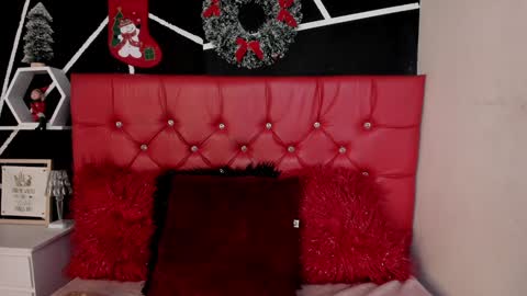 Snapshot of ela_hilton3 chatting on 12.19.24 Ela online show from 12.19.24