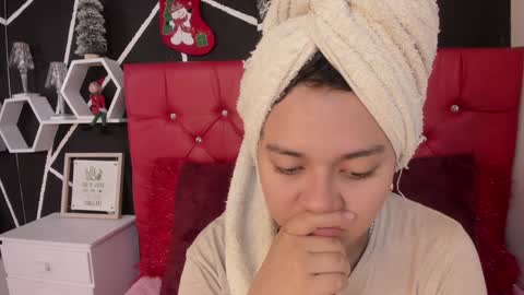 Snapshot of ela_hilton3 chatting on 12.23.24 Ela online show from 12.23.24