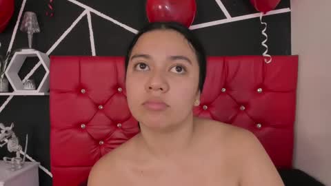 Snapshot of ela_hilton3 chatting on 02.16.25 Ela online show from 02.16.25