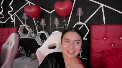 Snapshot of ela_hilton3 chatting on 02.24.25 Ela online show from 02.24.25