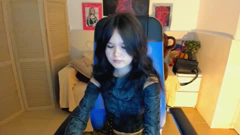 Your sweet girl online show from 10.17.25