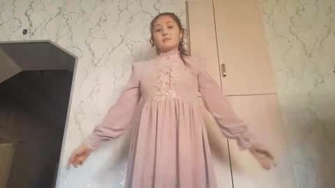 Snapshot of elayneeckels chatting on 11.26.25 Jumi online show from 11.26.25