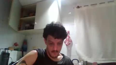 Snapshot of electrodreams chatting on 09.19.25 electrodreams online show from 09.19.25