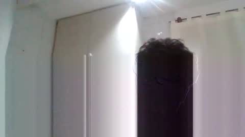 Snapshot of electrodreams chatting on 09.21.25 electrodreams online show from 09.21.25