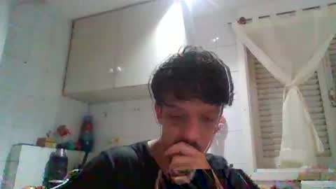 Snapshot of electrodreams chatting on 09.29.25 electrodreams online show from 09.29.25