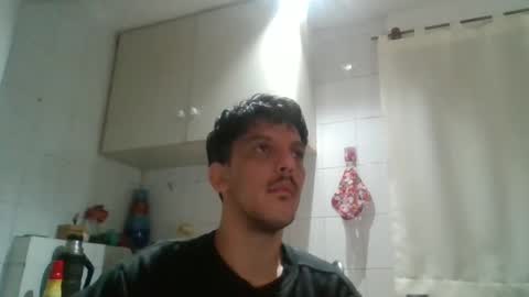 Snapshot of electrodreams chatting on 10.30.25 electrodreams online show from 10.30.25