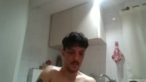 Snapshot of electrodreams chatting on 11.01.25 electrodreams online show from 11.01.25