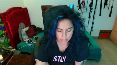 Snapshot of elektra_32 chatting on 02.27.25 elektra online show from 02.27.25